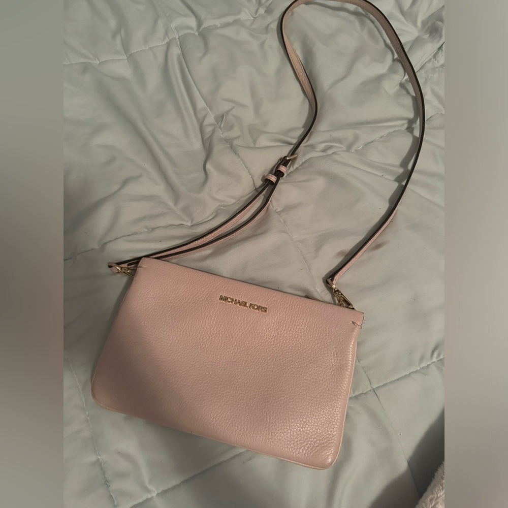 micheal kors authentic light pink small sized purse